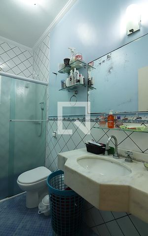 Casa à venda com 246m², 3 quartos e 3 vagasBanheiro Social