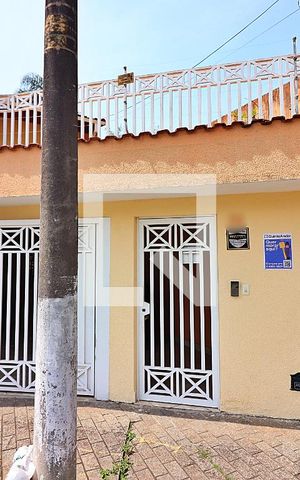 Casa à venda com 246m², 3 quartos e 3 vagasFachada