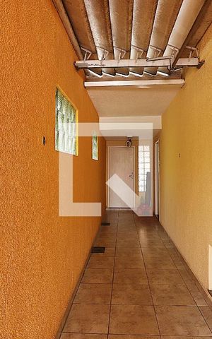 Casa à venda com 246m², 3 quartos e 3 vagasCorredor