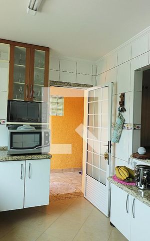 Casa à venda com 246m², 3 quartos e 3 vagasCozinha