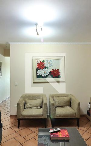 Casa à venda com 246m², 3 quartos e 3 vagasSala