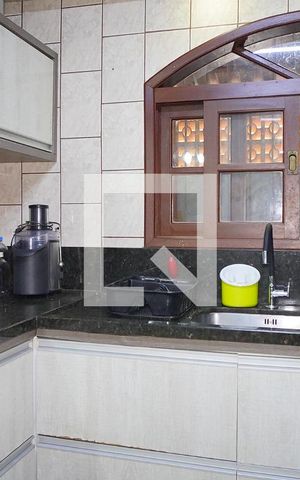 Casa para alugar com 110m², 2 quartos e 2 vagasCozinha