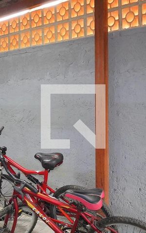 Casa para alugar com 110m², 2 quartos e 2 vagasPátio