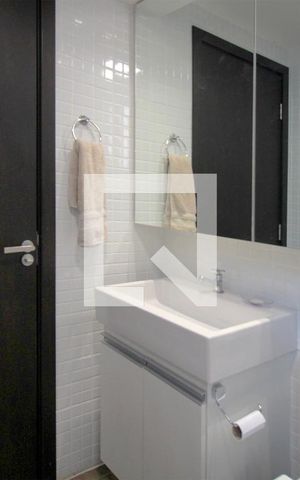 Apartamento à venda com 55m², 1 quarto e 2 vagasBanheiro da Suite