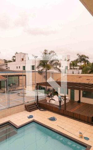 Casa à venda com 1000m², 5 quartos e 4 vagas Casa à venda com 1000m², 5 quartos e 4 vagasVaranda Suite 2 e 3