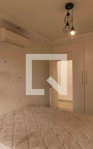 Casa à venda com 1000m², 5 quartos e 4 vagas Casa à venda com 1000m², 5 quartos e 4 vagasQuarto 2