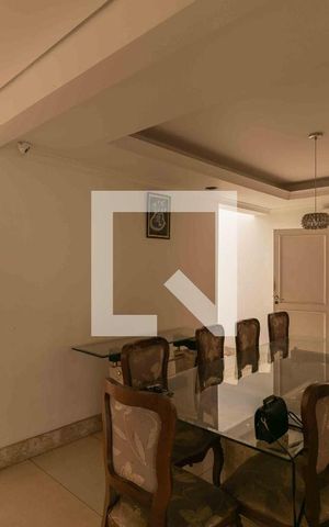 Casa à venda com 1000m², 5 quartos e 4 vagas Casa à venda com 1000m², 5 quartos e 4 vagasCopa