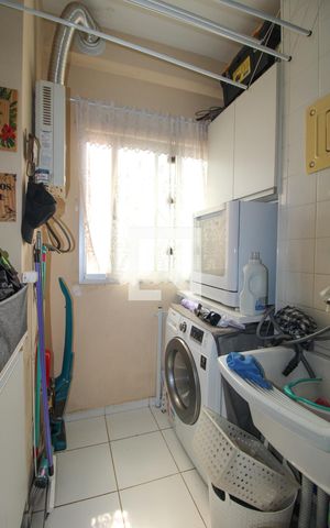 Apartamento à venda com 72m², 3 quartos e 2 vagas Apartamento à venda com 72m², 3 quartos e 2 vagasÁrea de Serviço
