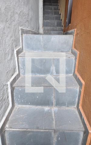 Casa para alugar com 40m², 1 quarto e sem vagaEscada de Acesso