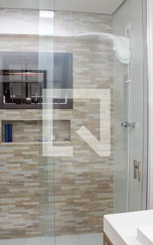 Casa à venda com 313m², 4 quartos e 3 vagas Casa à venda com 313m², 4 quartos e 3 vagasBanheiro social 2