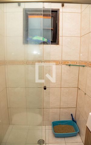 Casa à venda com 313m², 4 quartos e 3 vagas Casa à venda com 313m², 4 quartos e 3 vagasBanheiro social 1