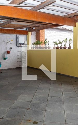 Casa à venda com 313m², 4 quartos e 3 vagas Casa à venda com 313m², 4 quartos e 3 vagasGaragem