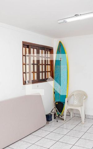 Casa à venda com 313m², 4 quartos e 3 vagas Casa à venda com 313m², 4 quartos e 3 vagasEdícula - sala