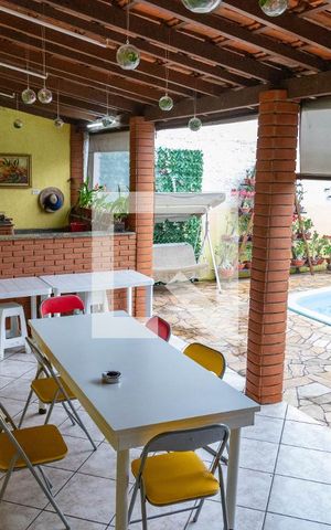 Casa à venda com 313m², 4 quartos e 3 vagas Casa à venda com 313m², 4 quartos e 3 vagasÁrea de lazer