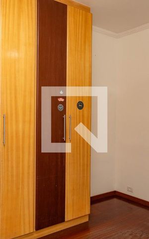 Casa à venda com 313m², 4 quartos e 3 vagas Casa à venda com 313m², 4 quartos e 3 vagasQuarto 2