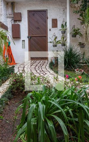 Casa à venda com 313m², 4 quartos e 3 vagas Casa à venda com 313m², 4 quartos e 3 vagasVista da suíte