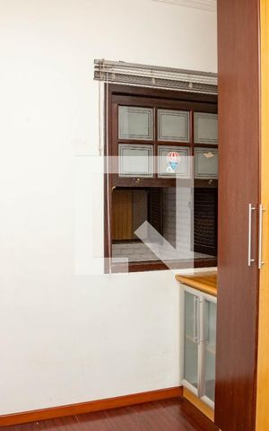 Casa à venda com 313m², 4 quartos e 3 vagas Casa à venda com 313m², 4 quartos e 3 vagasQuarto 2