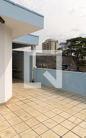 Casa para alugar com 180m², 3 quartos e 1 vaga Casa para alugar com 180m², 3 quartos e 1 vagaTerraço