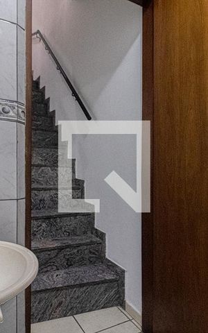 Casa para alugar com 180m², 3 quartos e 1 vaga Casa para alugar com 180m², 3 quartos e 1 vagaBanheiro