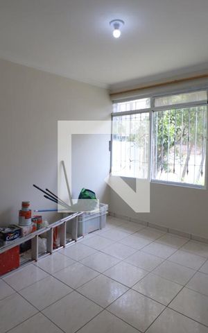 Casa à venda com 70m², 1 quarto e sem vagaSala