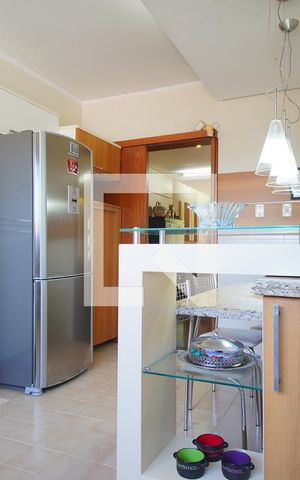 Casa à venda com 270m², 4 quartos e 4 vagasCozinha
