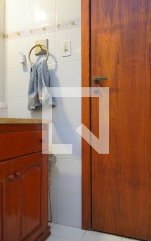 Casa à venda com 270m², 4 quartos e 4 vagasBanheiro Corredor