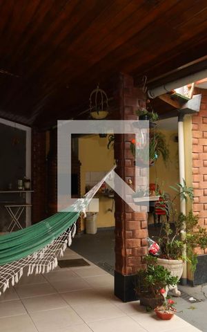 Casa para alugar com 120m², 3 quartos e 6 vagasQuintal
