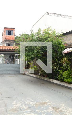 Casa para alugar com 120m², 3 quartos e 6 vagasQuintal e Garagem