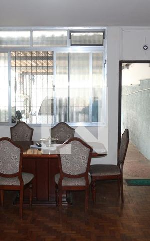 Casa à venda com 125m², 2 quartos e 1 vagaSala