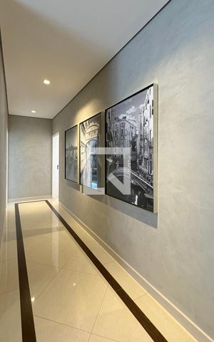 Casa de condomínio à venda com 453m², 3 quartos e 4 vagasCorredor