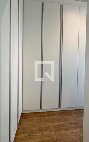 Casa de condomínio à venda com 453m², 3 quartos e 4 vagasCloset da suíte 2