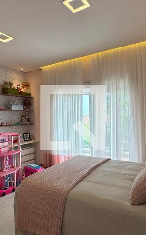 Casa de condomínio à venda com 453m², 3 quartos e 4 vagasSuíte 2