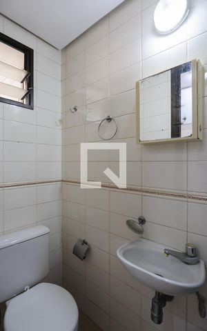 Apartamento para alugar com 170m², 3 quartos e 3 vagas Apartamento para alugar com 170m², 3 quartos e 3 vagasBanheiro de serviço