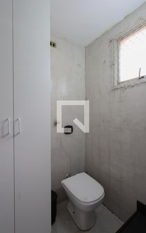 Apartamento à venda com 75m², 2 quartos e 1 vagaBanheiro de serviço