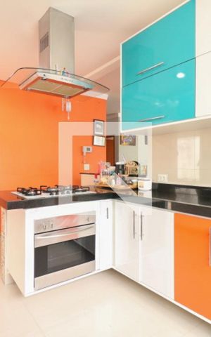 Casa à venda com 400m², 4 quartos e 8 vagas Casa à venda com 400m², 4 quartos e 8 vagasCozinha