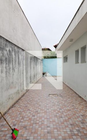 Casa à venda com 400m², 4 quartos e 8 vagas Casa à venda com 400m², 4 quartos e 8 vagasQuintal