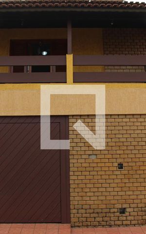 Casa à venda com 220m², 3 quartos e 2 vagasFachada