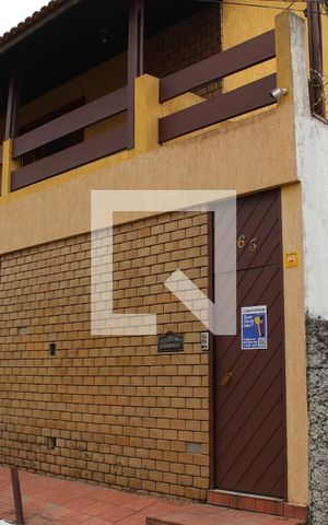 Casa à venda com 220m², 3 quartos e 2 vagasFachada