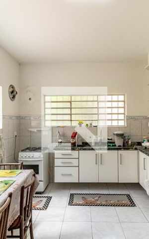 Casa para alugar com 161m², 3 quartos e 2 vagas Casa para alugar com 161m², 3 quartos e 2 vagasCozinha
