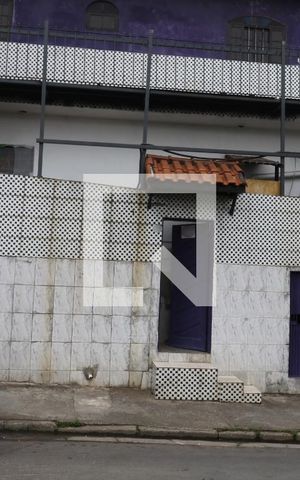 Casa para alugar com 70m², 2 quartos e 1 vagaFachada