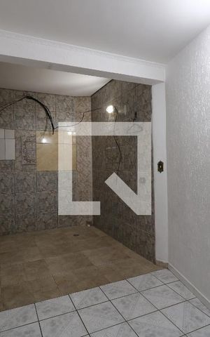 Casa para alugar com 70m², 2 quartos e 1 vagaSala / Quarto