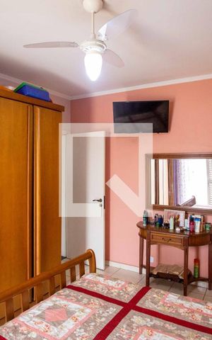 Casa à venda com 241m², 3 quartos e 3 vagasQuarto Suíte