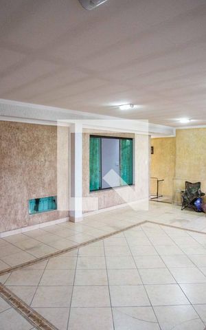 Casa à venda com 241m², 3 quartos e 3 vagasÁrea comum - Salão de festas