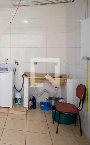 Casa à venda com 241m², 3 quartos e 3 vagasÁrea de Serviço