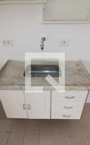 Apartamento para alugar com 35m², 1 quarto e 1 vagaSala / Cozinha