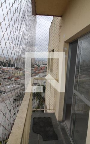 Apartamento para alugar com 35m², 1 quarto e 1 vagaSala / Cozinha - Varanda