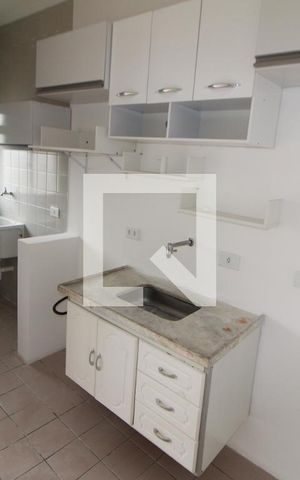 Apartamento para alugar com 35m², 1 quarto e 1 vagaSala / Cozinha