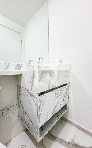 Apartamento para alugar com 36m², 2 quartos e sem vaga Apartamento para alugar com 36m², 2 quartos e sem vagaBanheiro