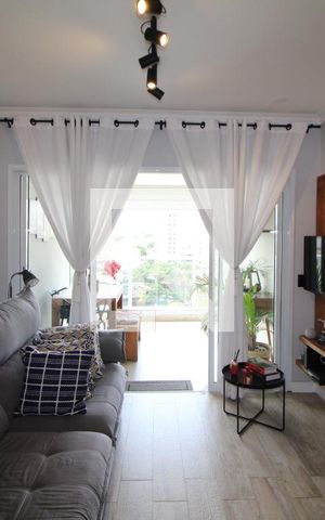 Apartamento à venda com 64m², 2 quartos e 1 vagaSala / Cozinha