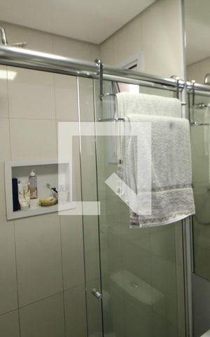 Apartamento à venda com 64m², 2 quartos e 1 vagaBanheiro 2